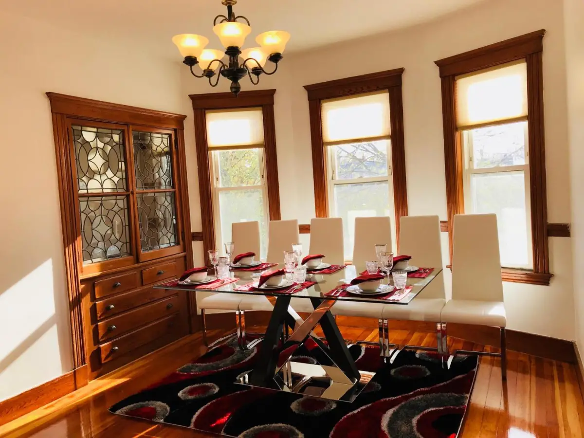 Boston Lodge and Suites 4